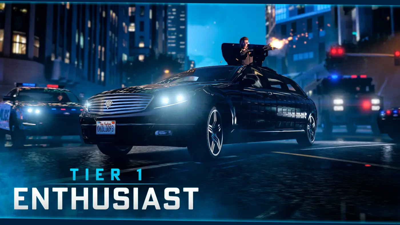 Visuel officiel GTA Online : une limousine berline noire blindée roule de nuit en ville, un personnage tire à la minigun par une trappe du toit, poursuivi par plusieurs voitures de police gyrophares allumés sur une route mouillée