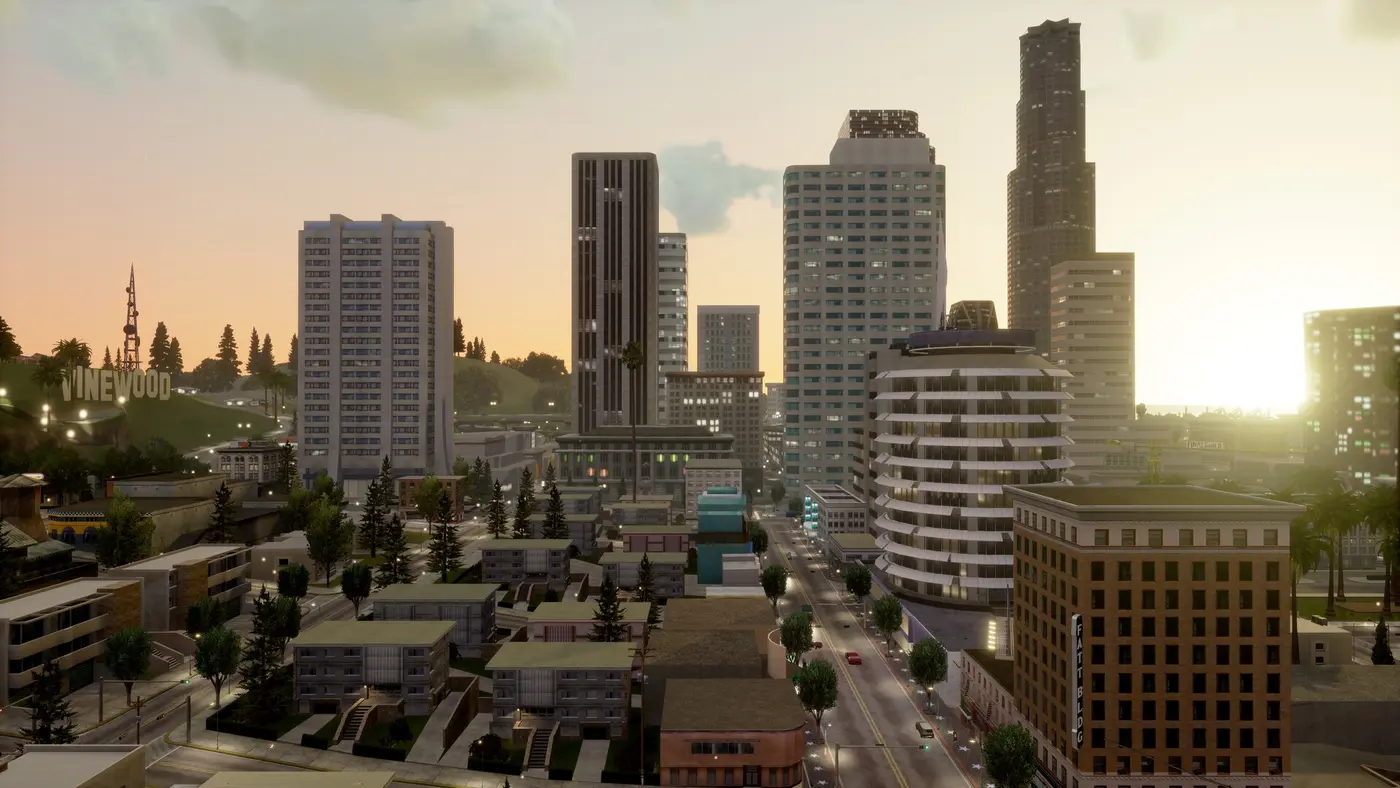 Skyline de Los Santos au coucher du soleil dans GTA San Andreas, gratte-ciel du centre-ville, panneau Vinewood sur la colline à gauche et quartiers résidentiels au premier plan