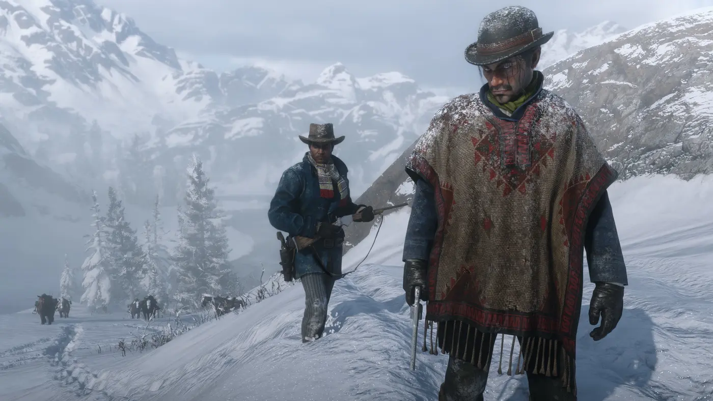 Arthur Morgan en poncho tissé menant un cheval dans la neige épaisse dans Red Dead Redemption 2, un groupe le suivant